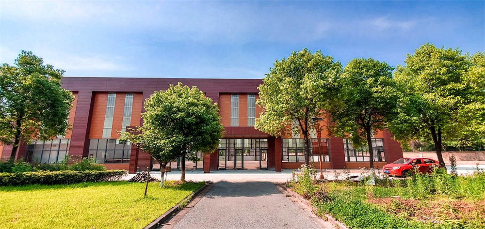 石莊風(fēng)雨操場項(xiàng)目   板材型號：SGW17-06，SGW32-07